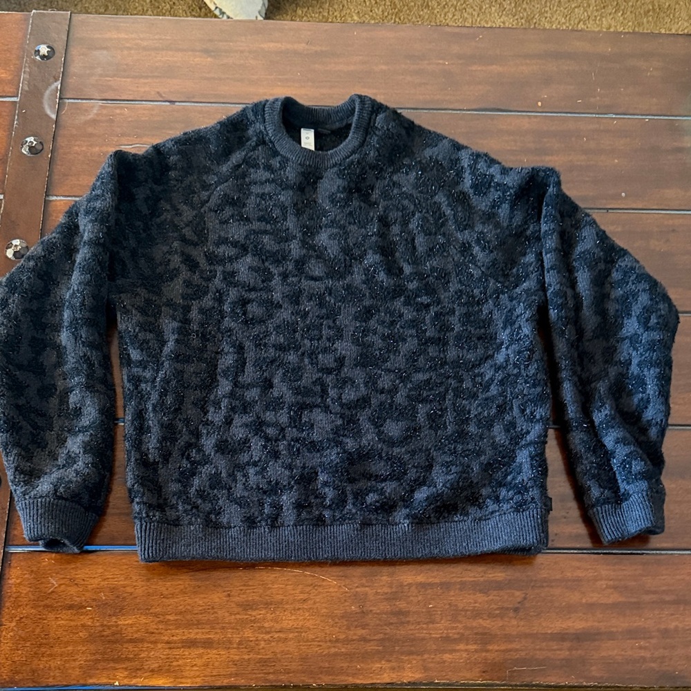 Lululemon wool Black Textured Sweater M